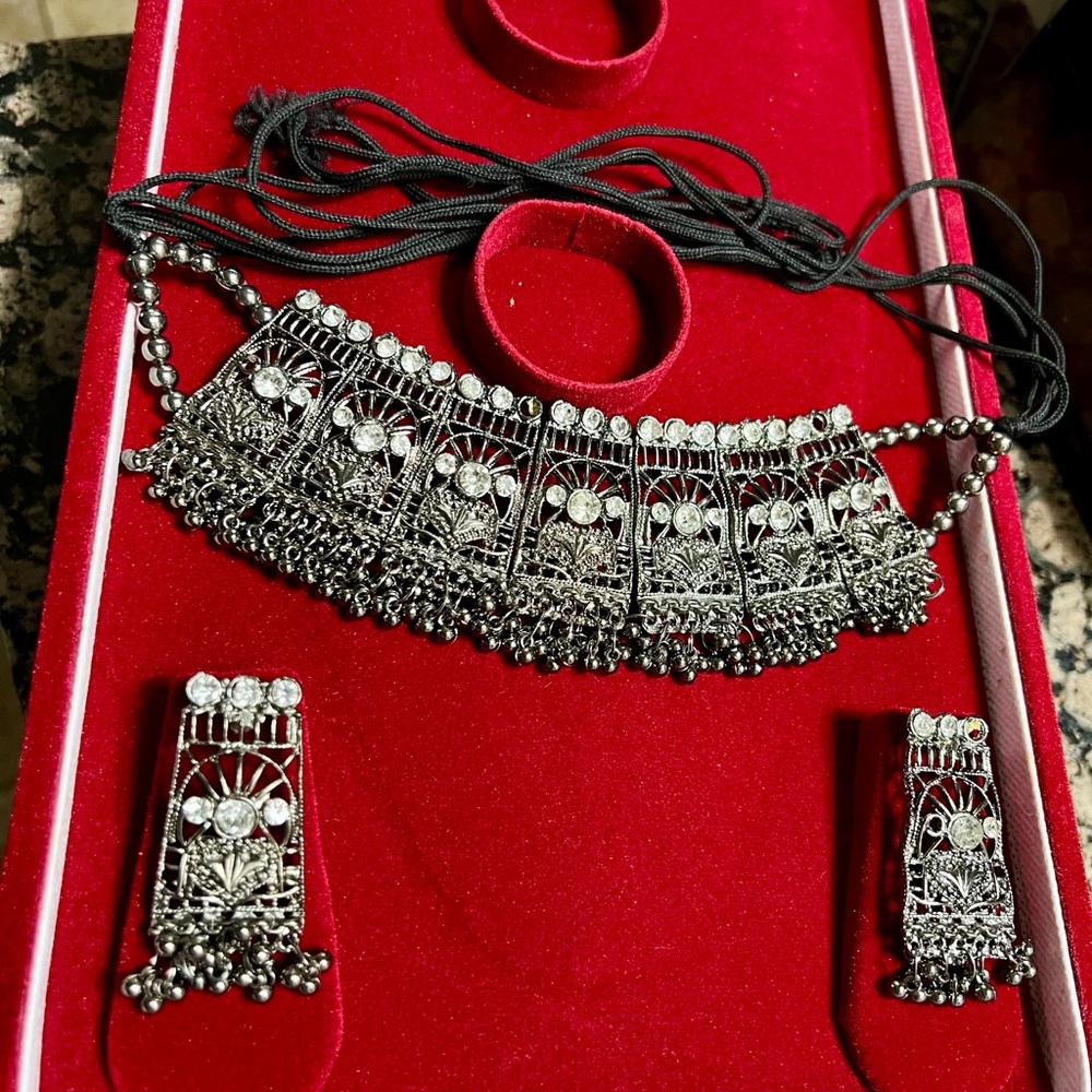 Necklace set - Picture 1 of 1